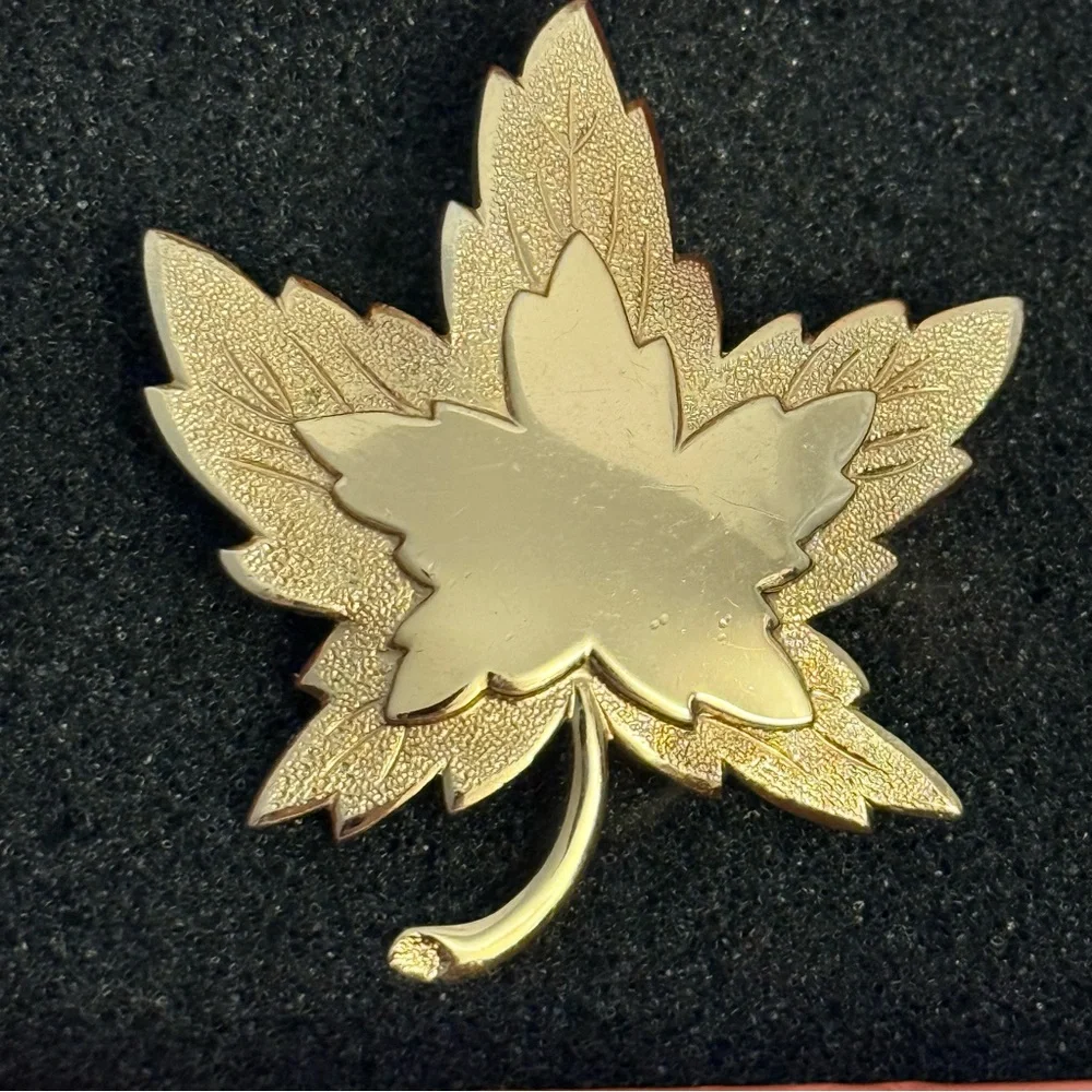 Vintage 1960s Monet Maple Leaf‎ Brooch Pin